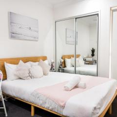 Standard Queen Room in Gregory Hills - Quaint Spot - Shared Bathroom