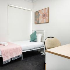 Serene Single Room - Convenient Location in Gregory Hills - Shared Bathroom