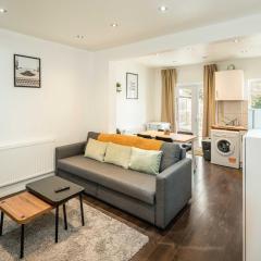 Lovely 3 bed house in Feltham