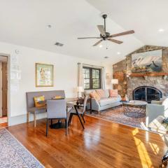 Relaxing Aldie Retreat with Fireplaces and Pool