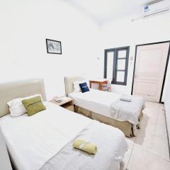 Urbanview Roemah Tanjung Blitar