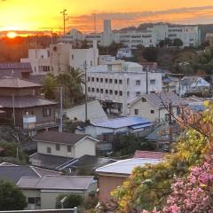 個室101ダブルベッド1台駅徒歩6分Atami Hakoneも近いゲストハウス真鶴