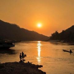 MEKONG BACKPACKERS Pakbeng