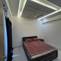 Cozy Flat in Ahmedabad