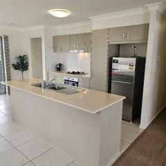 Homely Unit Next to North Lakes