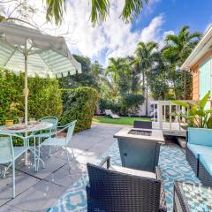 Yard and Hot Tub Historic Lake Worth Cottage!