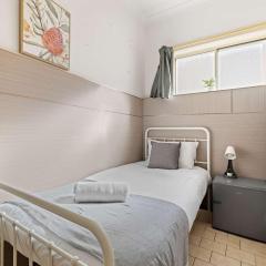 Single Room - Ideally Located at Bexley - Shared Bathroom
