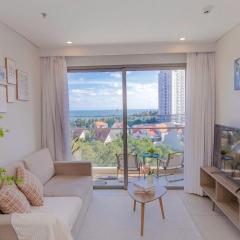 The Song Apartment 5 stars Rex House