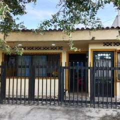Casa Candido, cerca al CC Único y al Aeropuerto