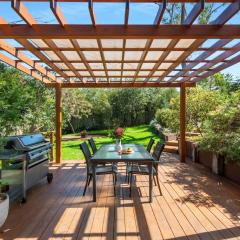 The Bush & Berry - Pet-friendly Retreat in the Heart of Berry