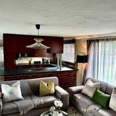 Le Com Home
