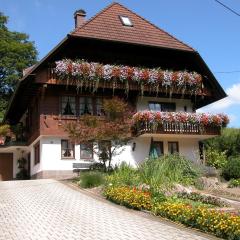 Oberbauernhof - Wohnung "Stübleberg" -- Moderne FeWo im schönen Schwarzwaldhaus