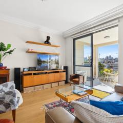 Elegant Stay in Balmain with Pool Access