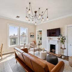 Beautiful Top Floor Getaway in Beach Town