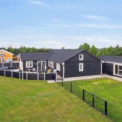 Holiday Home Amdi - 1-3km from the sea by Interhome