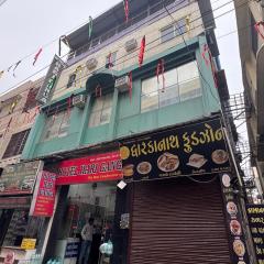 Hotel Hari Ganga - Harkipauri Road