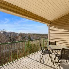 Cozy Top Floor 2BR Condo with View and Amenities!!