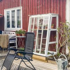 Lovely Home In Lidköping With Wifi
