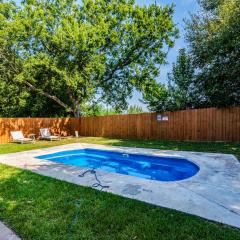 Urban Oasis North ATX , 5BR 2BA,Heated Pool