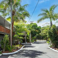 Coconut Palms 2 Bedroom Apartment