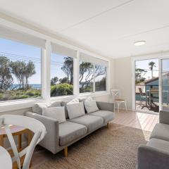Beachhouse Currarong - Pet Friendly Beachfront