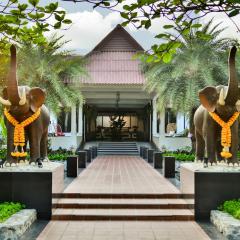 Scenic Pool Villa and Resort