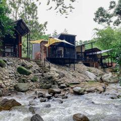 Casa Damai Janda Baik - RIVERVIEW TINY HOUSE