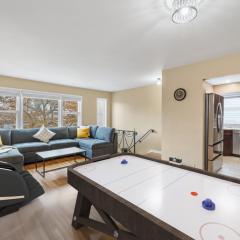 Perfect Group Stay 7 Beds Gaming NYC Minutes