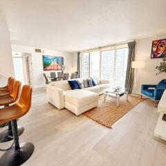 Upscale Brickell 3 bedroom with water views and free parking