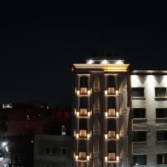 Hotel Moon Inn JUST 2 MIN WALK FROM GOLDEN TEMPLE & JALLIANWALA BAGH