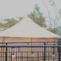 Đồi Gió Retreat