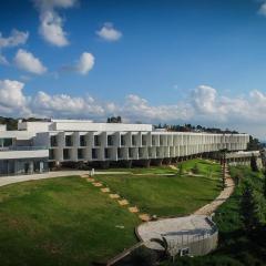 Elma Hotel and Art Complex