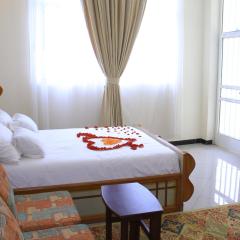 Avi Guest house