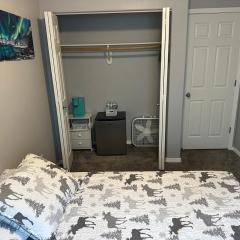 Cozy, private room and bathroom