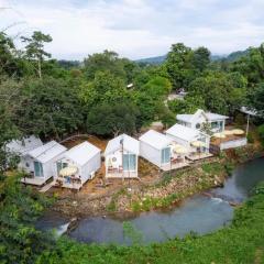 Cha-om camping ชะอม แคมป์ปิ้ง