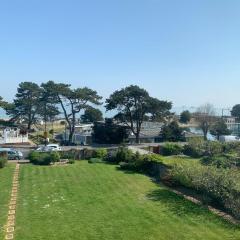 Dog Friendly Apartment with Sea Views