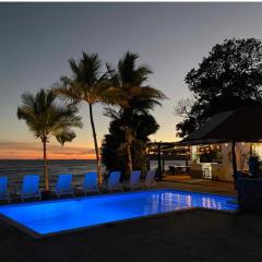 OceanFront Bungalows - Paradise Rentals