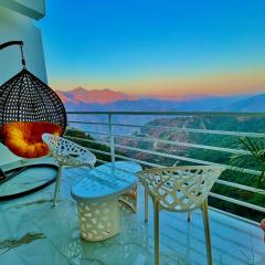 The Classic Woods Palace - #mountain view #open terrace #parking #premium rooms with balcony #best selling hotel in mussoorie