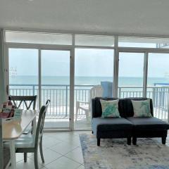 Oceanfront 2BR King Suite Atlantica Resort