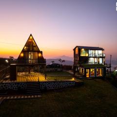 StayVista at The Cloudscape with WiFi, Lawn, AC