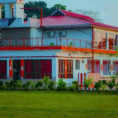 Amantran Hotel & Resort, Chilapata
