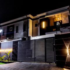 Luxury 4 Bedroom Ensuite - Lagos