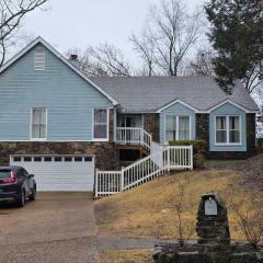 6BR in Suburban area close to Freeway and Galeria