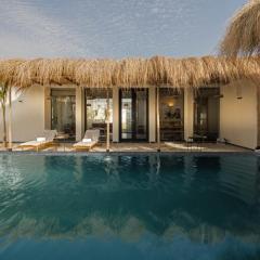 StayVista at Casa V2 with Pool, WiFi, AC