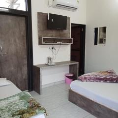 Hotel Raj krishnam khatushyamji