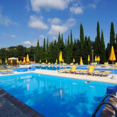 Bungalow in Ferienresidenz mit Pool
