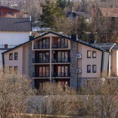 D & O Apartments