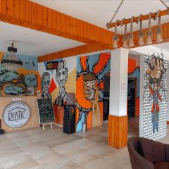 The Rustic Jibhi - Backpackers Hostel