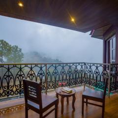 Alaya Stays Pine Shadow Fuchsia - Hillside Retreat with Restaurant