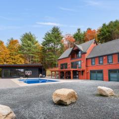 Casita Alta - Woodstock, VT - Main House & Pool House with Private Heated Pool and Mountain Views
